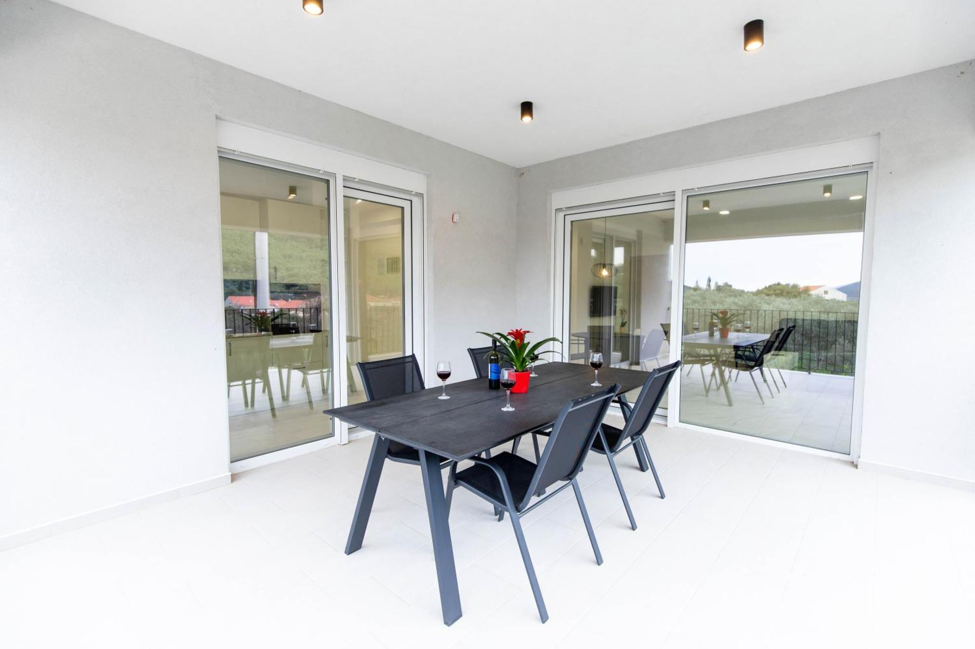 Villa House Bartulovic -lucia With Sea View *